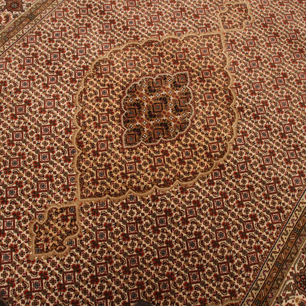 Indo Tabriz 196 x 296 cm – detail