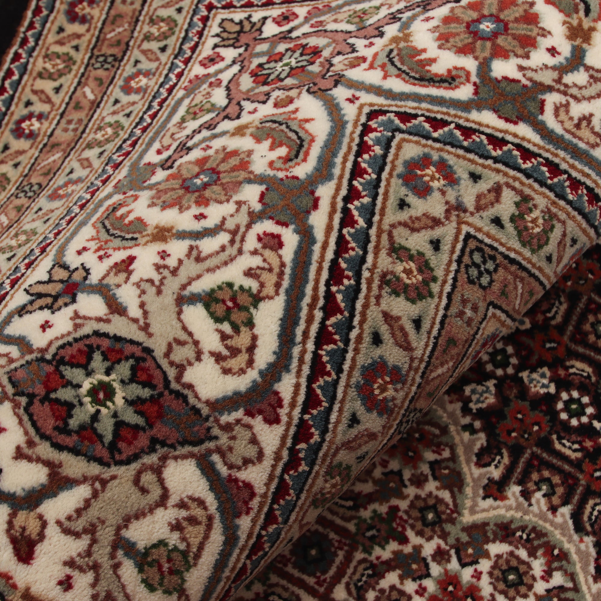 Indo Tabriz  202 x 303cm