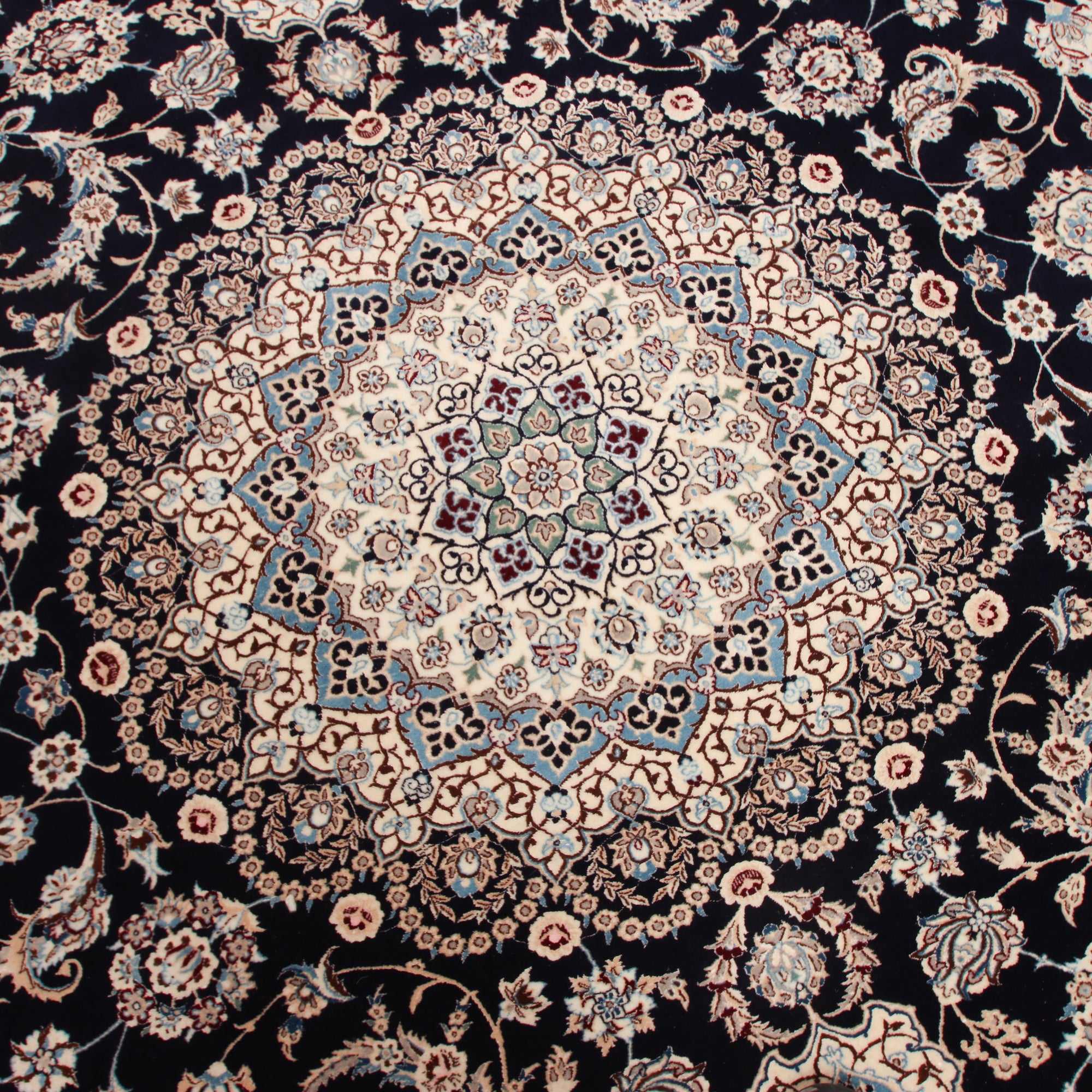 Nain 6la  253 x 363 cm