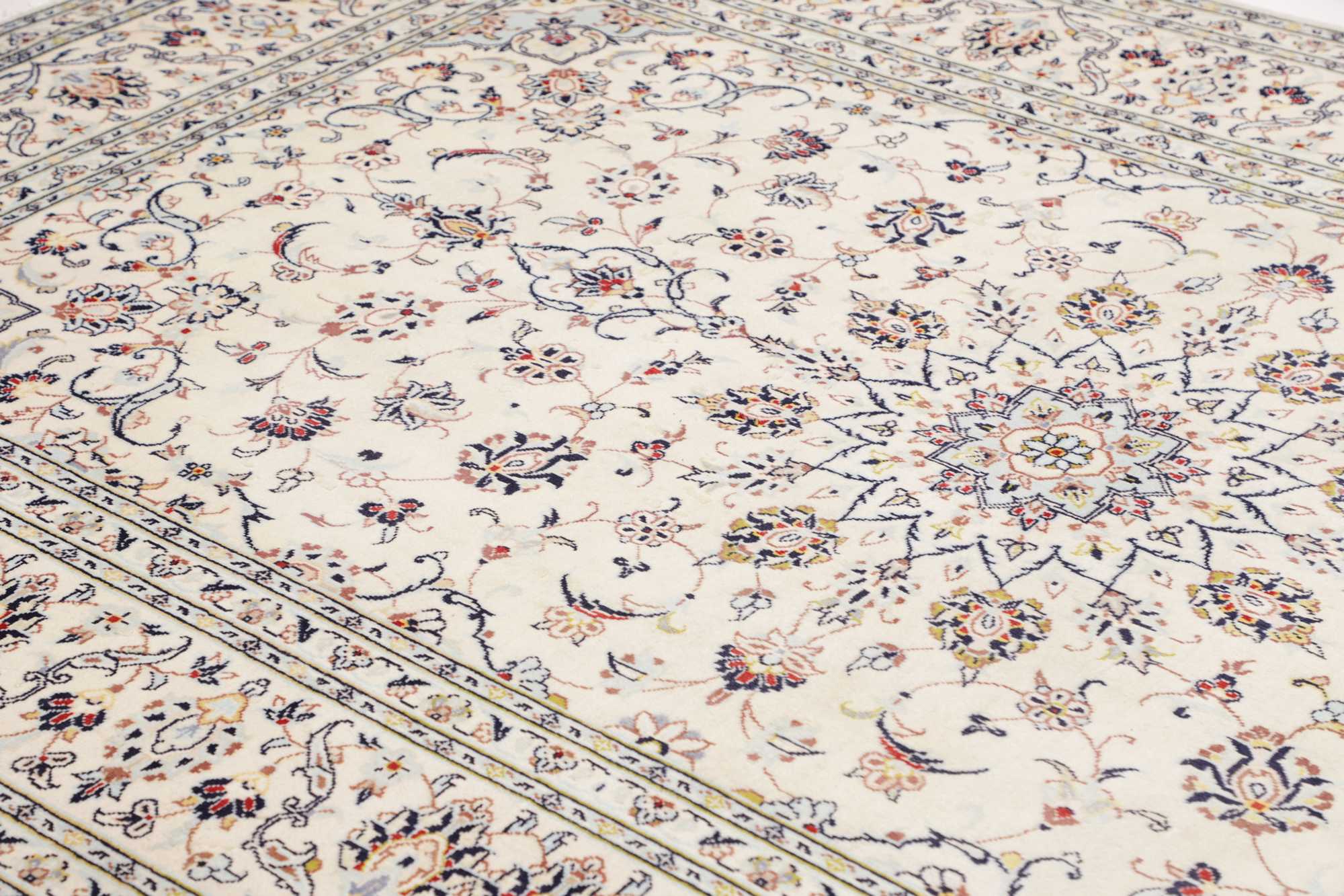Kashan   195 x 305 cm