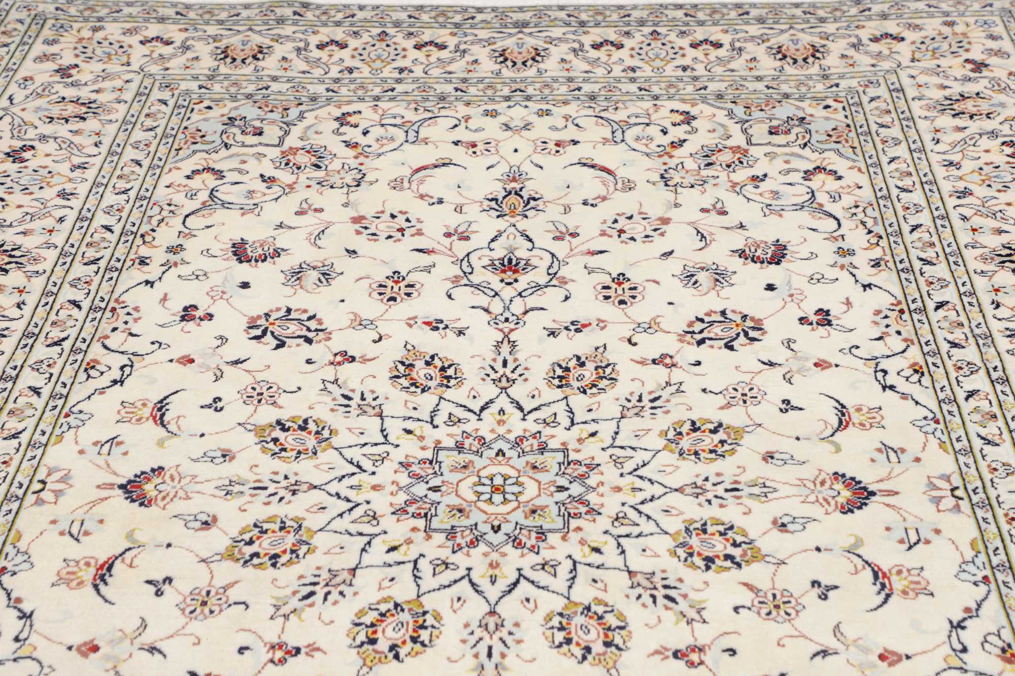Kashan   195 x 305 cm