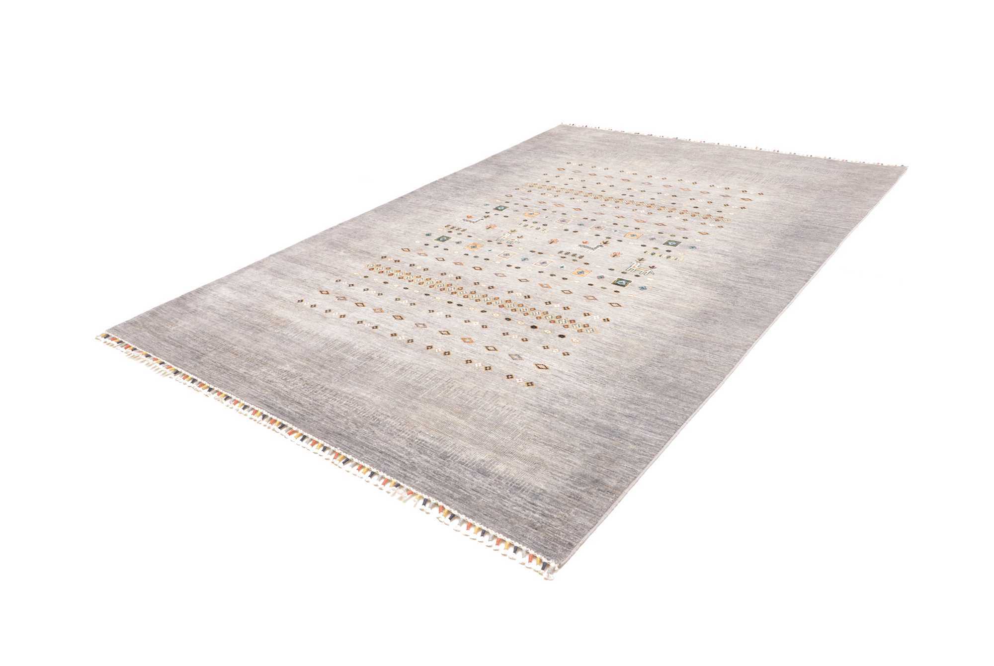 Shasavan 206 x 297 cm