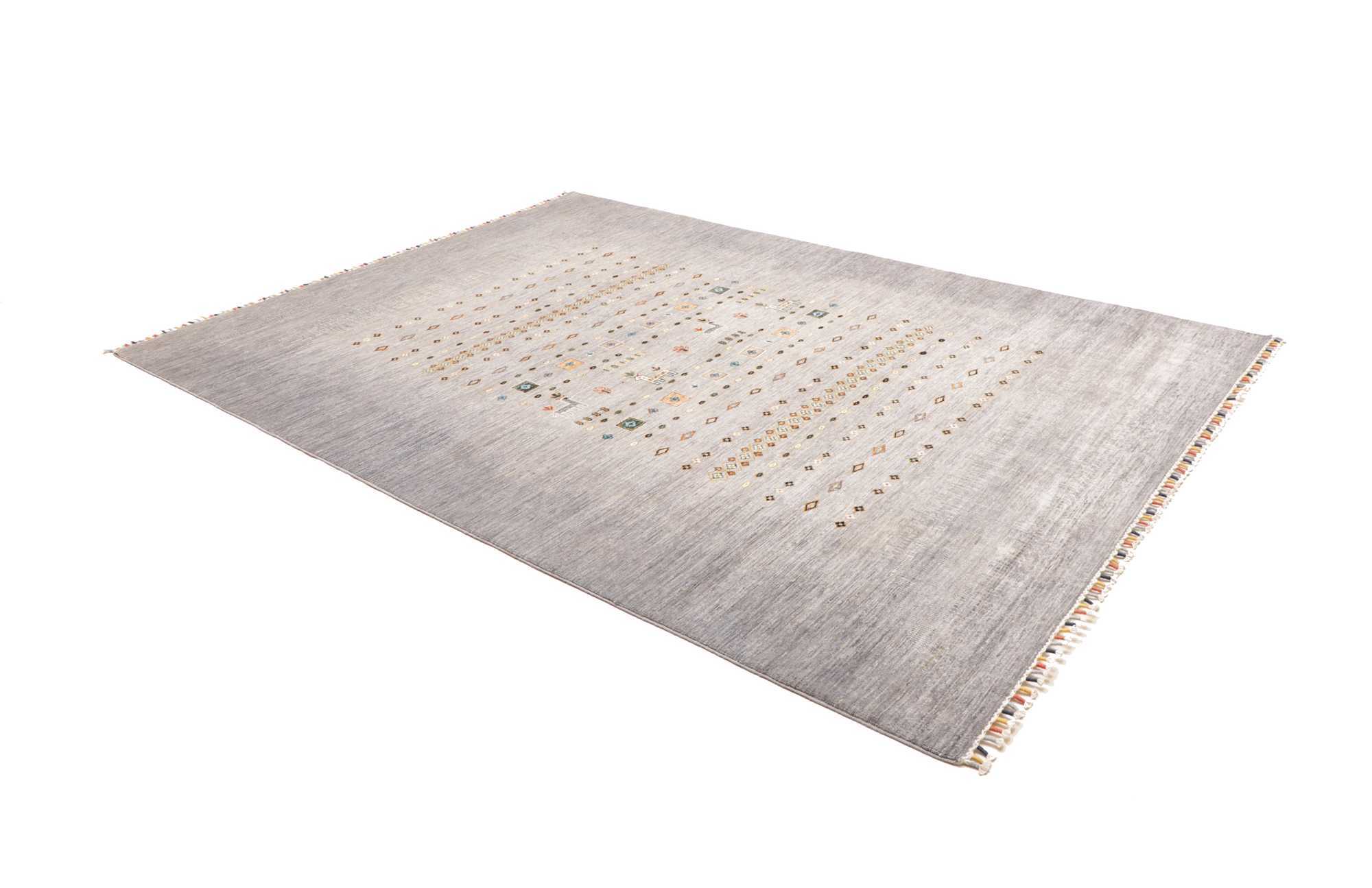 Shasavan 206 x 297 cm