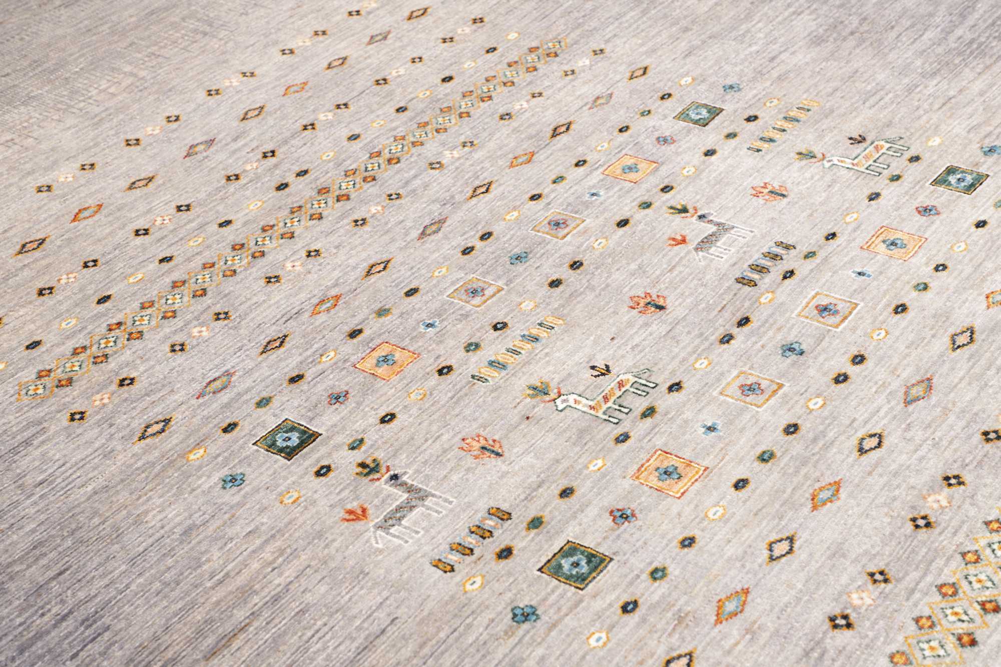 Shasavan 206 x 297 cm