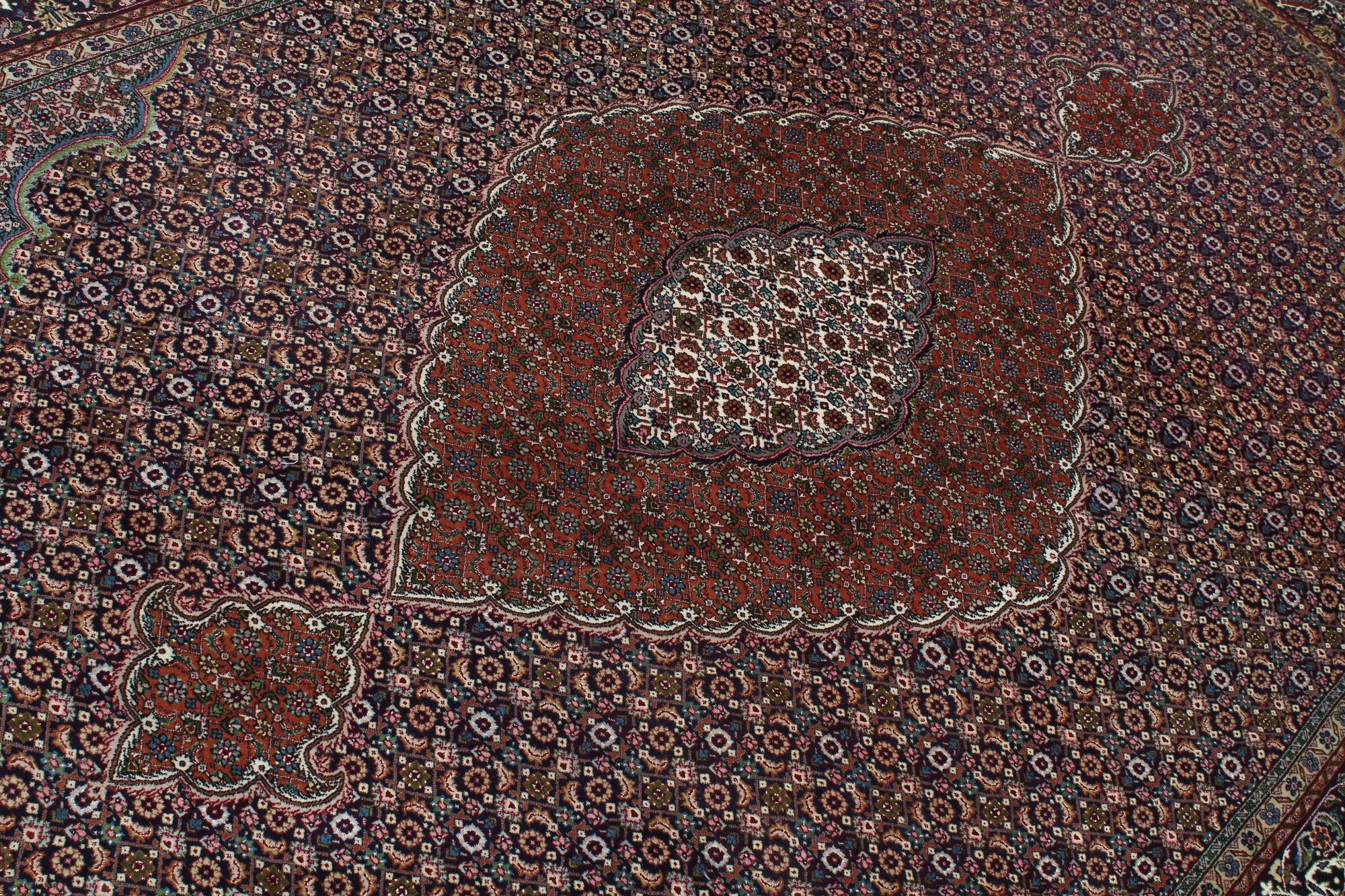 Tabriz 200 x 298 cm