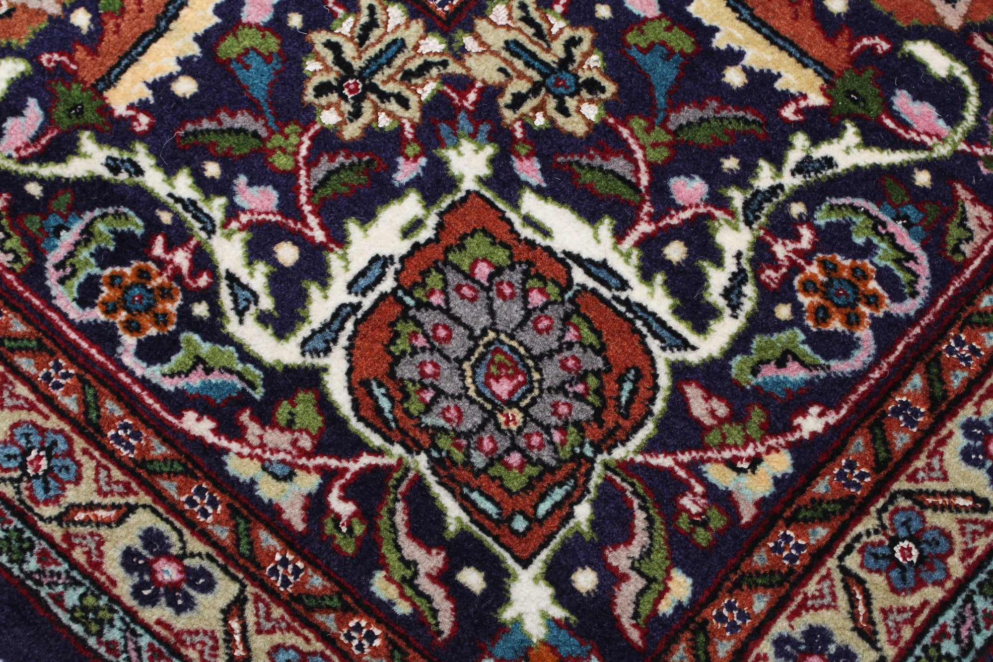 Tabriz 200 x 298 cm